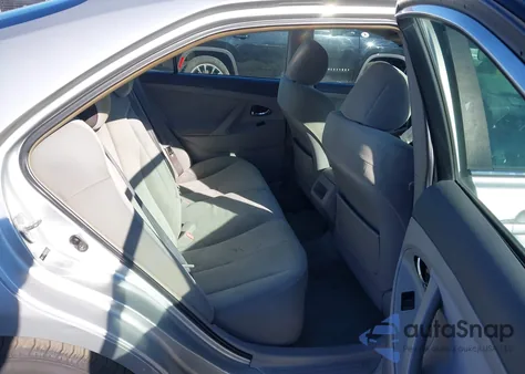 2007 Toyota Camry Le z USA, uszkodzony, nr VIN 4T1BE46K47U069931